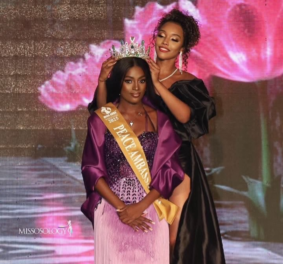Mercy Babajide being crowned as Miss Aura Peace Ambassador