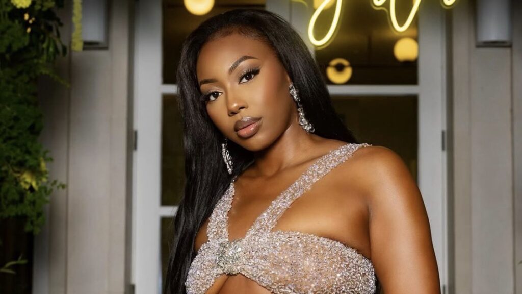 Ms. Banks at the GRM Gala red carpet