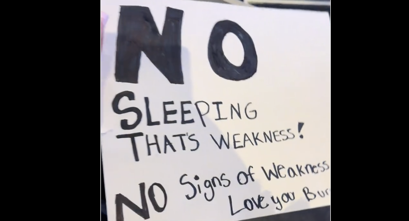 Burna Boy and fan share perfect 'No Sign of Weakness' moment at in U.S.