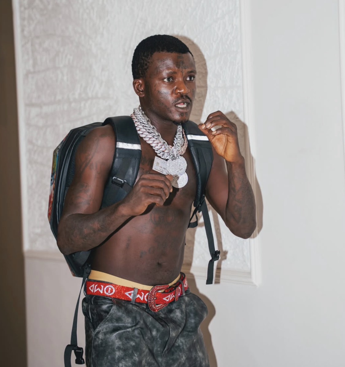 Portable drops EFCC diss track, claims ₦400 billion frozen in Bank account