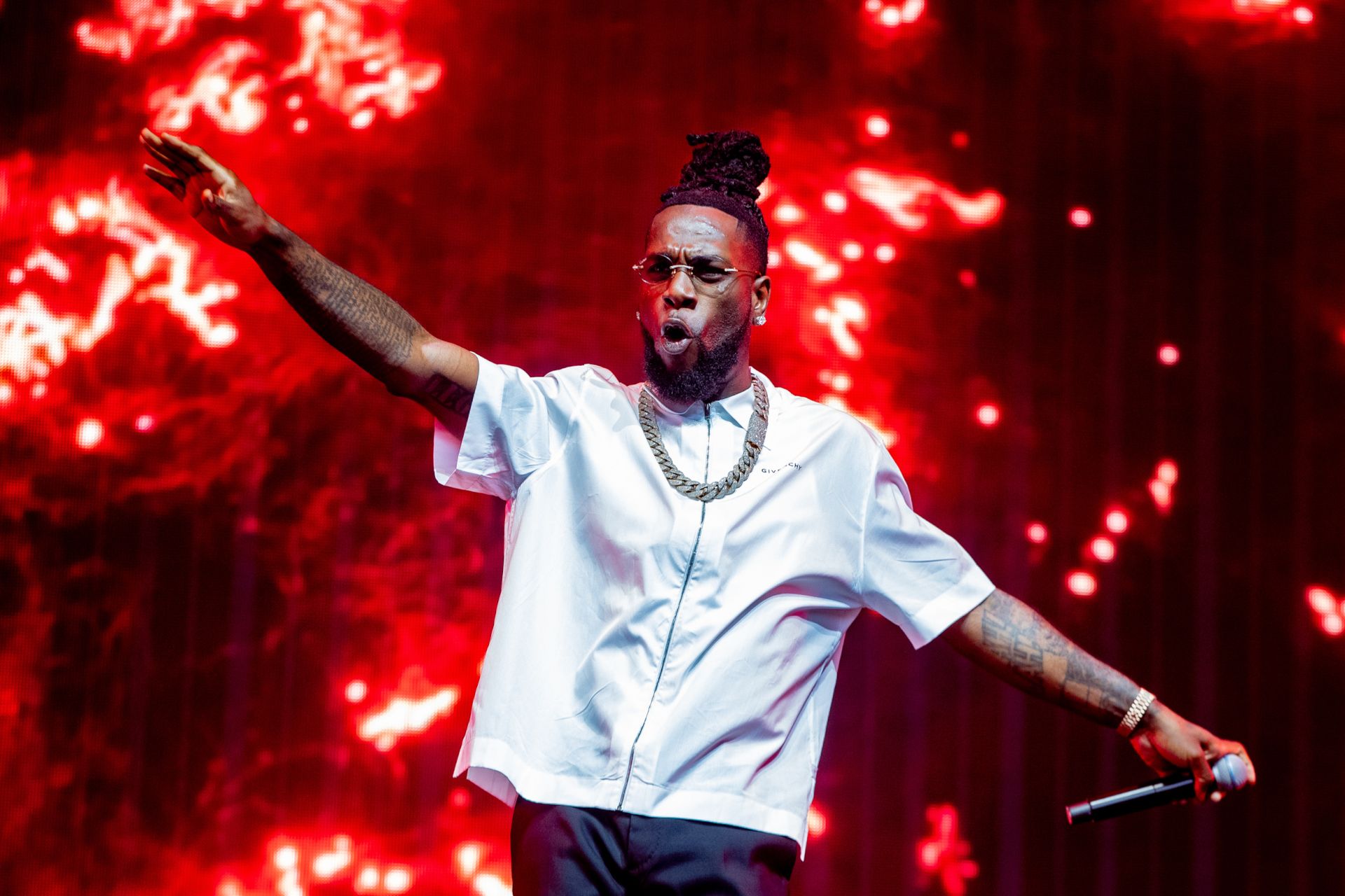 Burna Boy,DJ Tunez involved in viral nightclub brawl