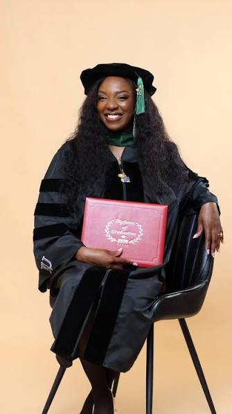 Nigerian medical graduate delivers Valedictory Speech in fluent Russian