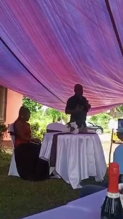Man reads fiancée’s cheating messages at engagement party